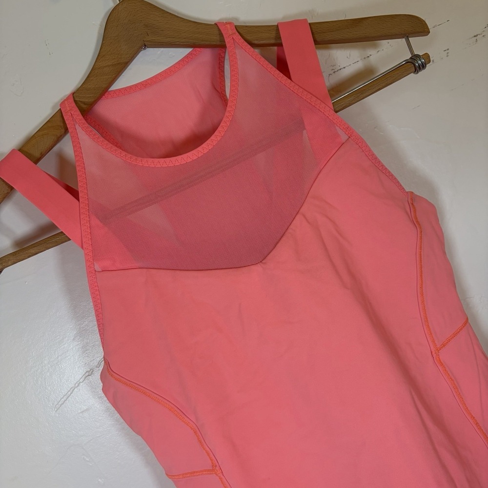 Lululemon Running In The City Tank Top Womens Size 6 Pink Built In Bra Luxtreme
